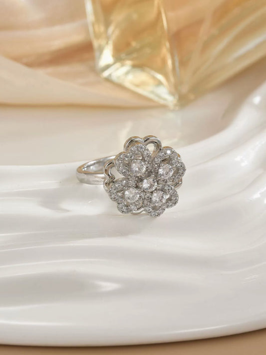 Fortune Turns Rotating Clover Brilliant Ring‘ Lucky Every Day