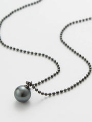 Elegance in a Drop Black Pearl Pendant Necklace