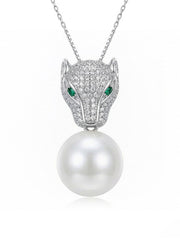 Elegant Encounter of Leopard Head and Pearl Pendant Necklace