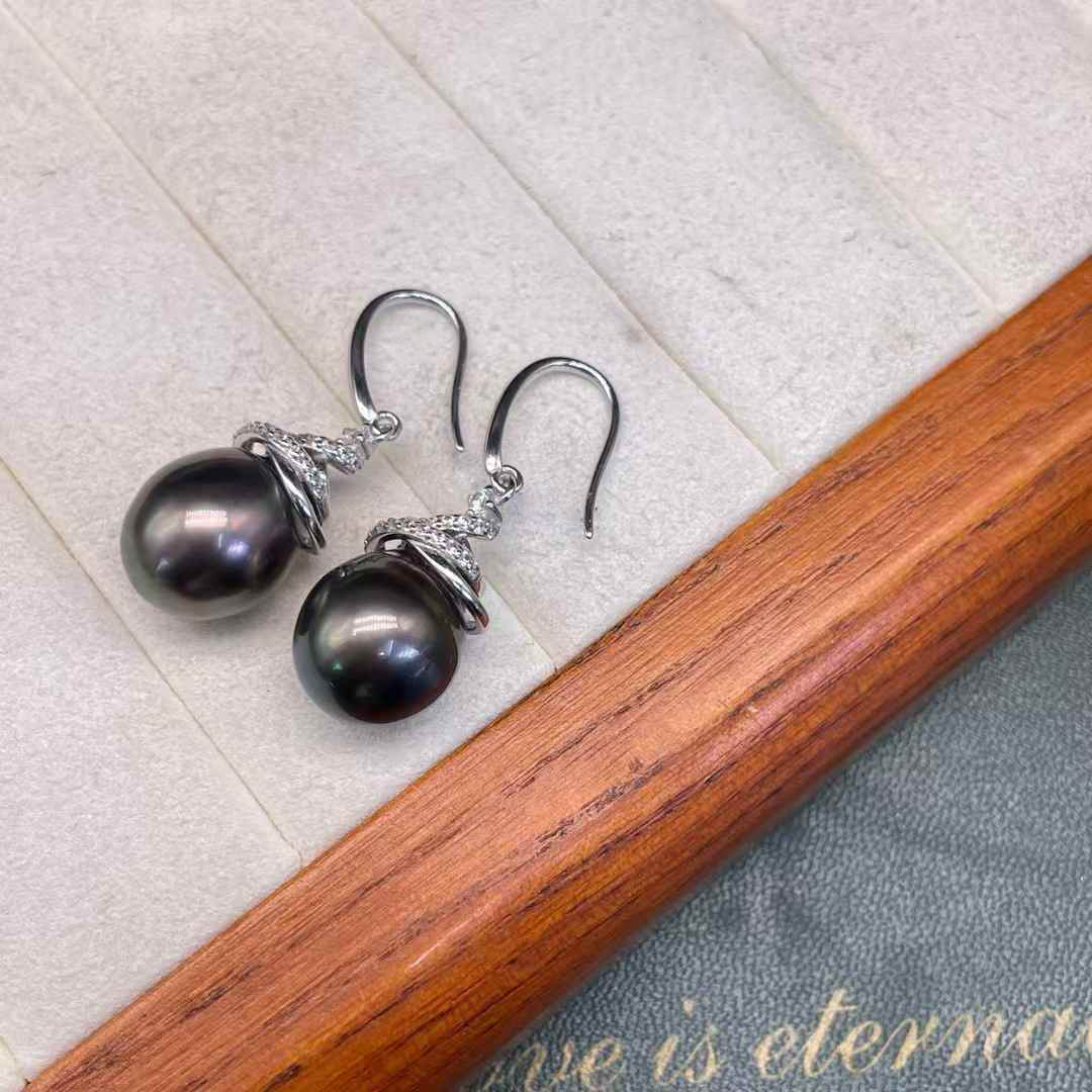 Seawater Tahitian Pearl Earrings Exquisite Sterling Silver Dazzling Iridescent Luster 10 - 11mm