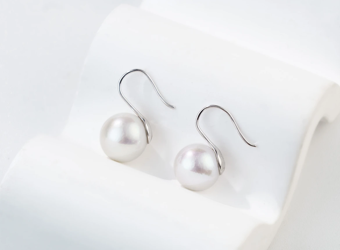 “High Heel Earrings”  Freshwater Cultured Pearls Edison Series （10mm-11mm）