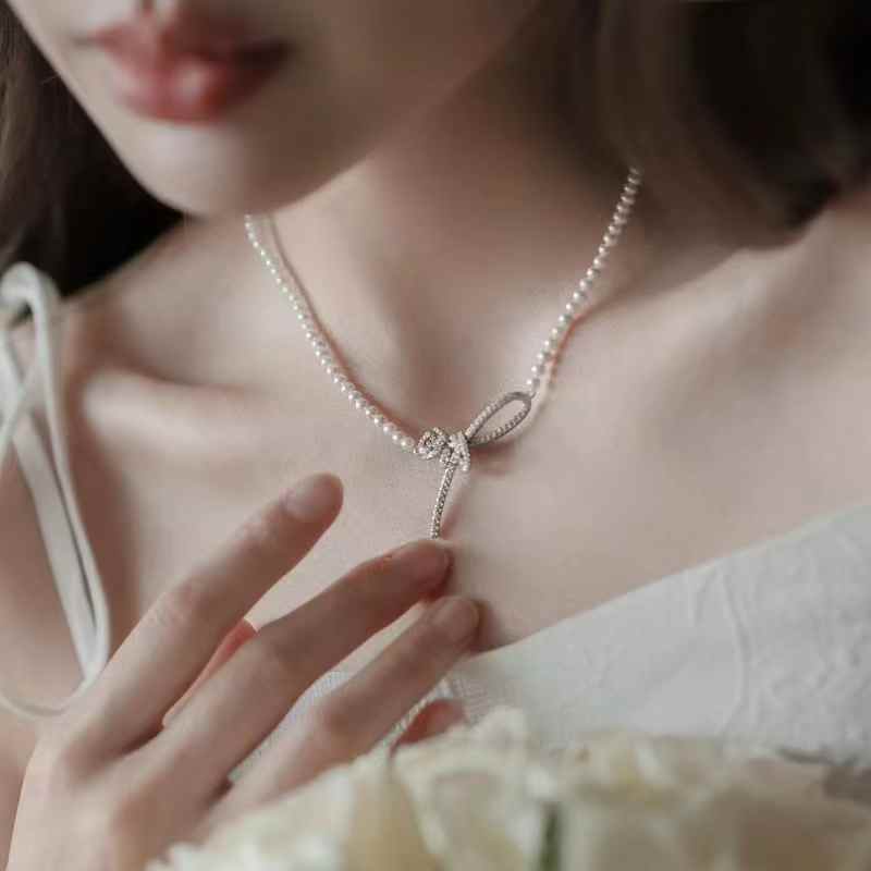 "Rose Ribbon Diamond Series" Freshwater Cultured Pearl Necklace  3 - 4mm